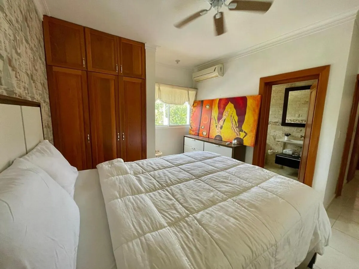 Spacious Apartment Beach Access خوان دوليو