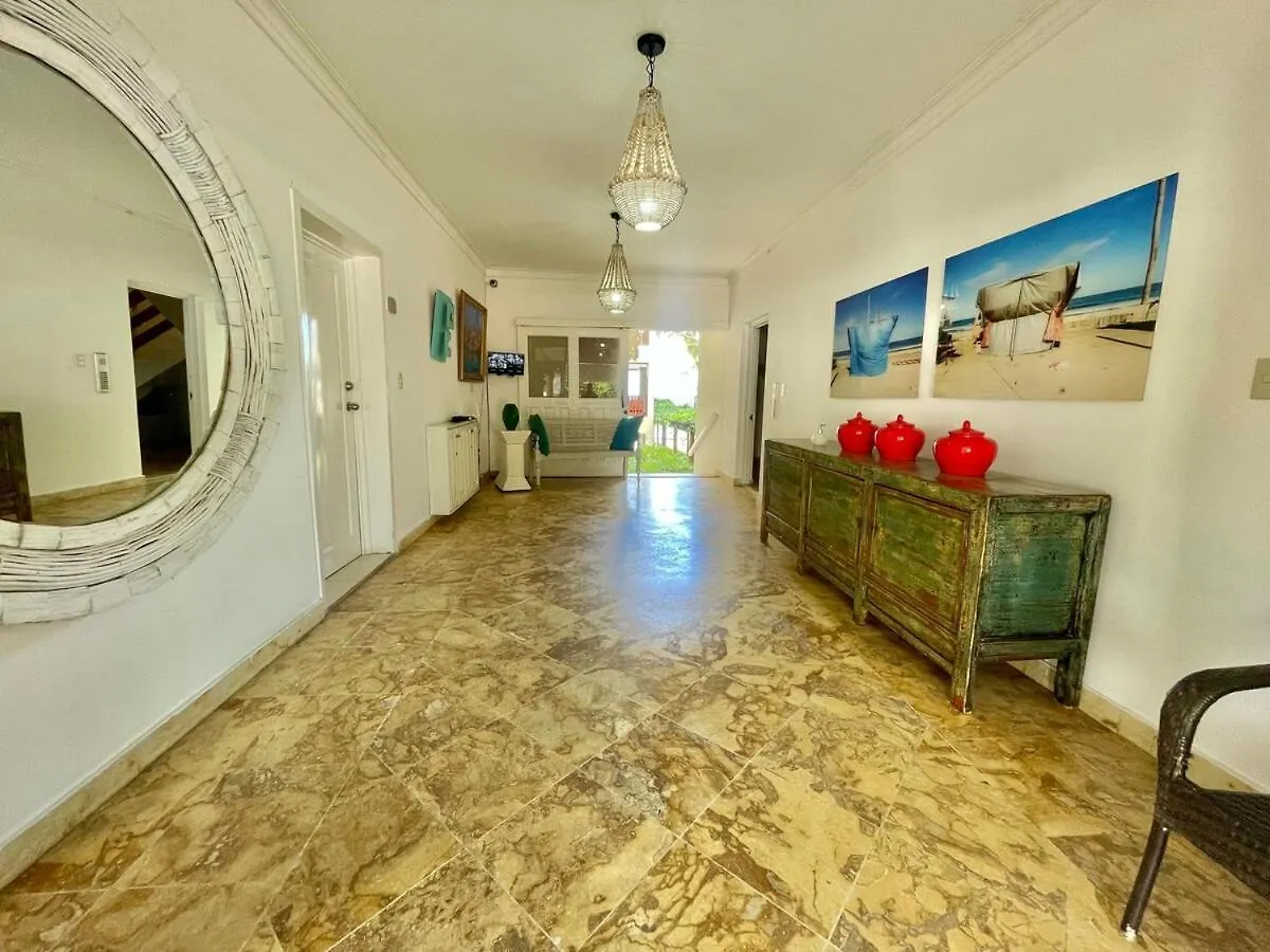 Spacious Apartment Beach Access 후안돌리오