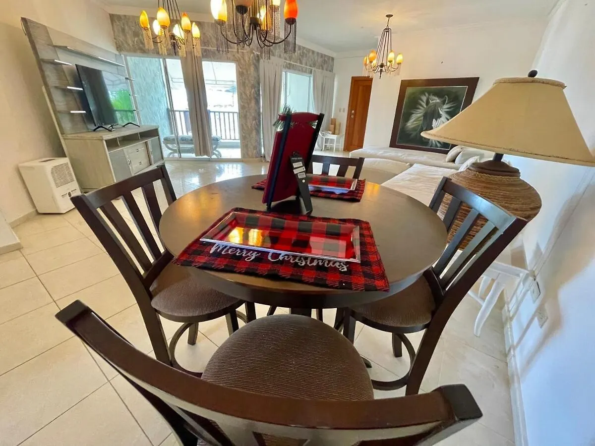 Spacious Apartment Beach Access 후안돌리오